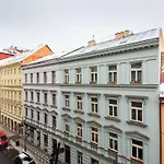 Welcoming Studio In Historic Prague